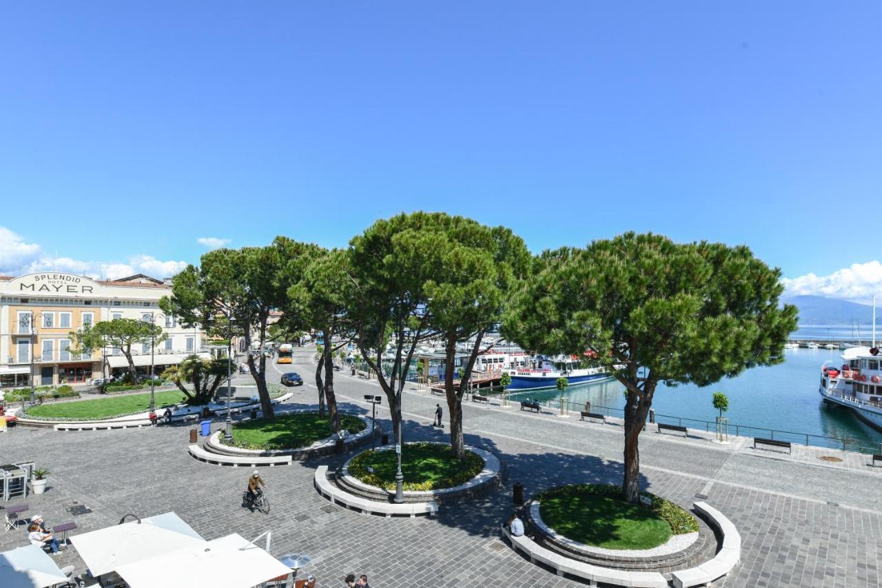 Hotel Tripoli เดเซนซาโนเดลการ์ดา ภายนอก รูปภาพ