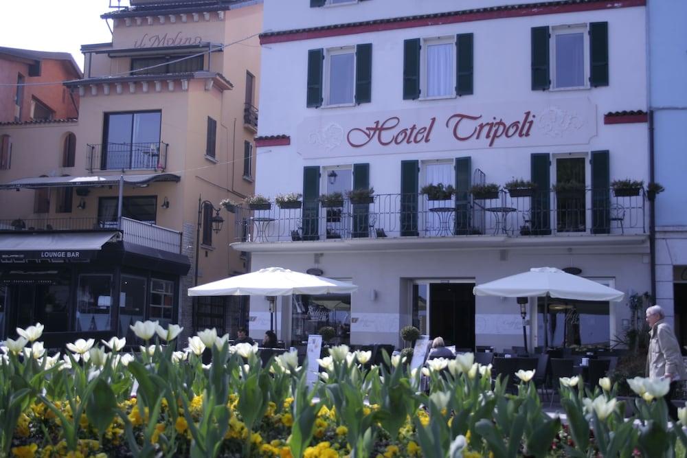 Hotel Tripoli เดเซนซาโนเดลการ์ดา ภายนอก รูปภาพ