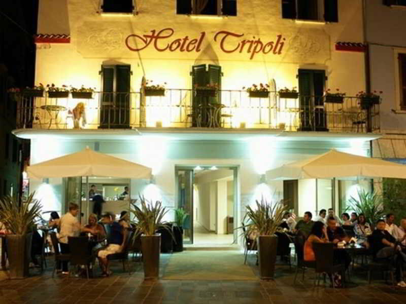 Hotel Tripoli เดเซนซาโนเดลการ์ดา ภายนอก รูปภาพ